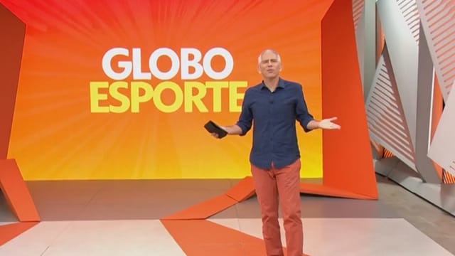 Apresentador chama reportagem, mas 'Globo Esporte RJ' sofre pane